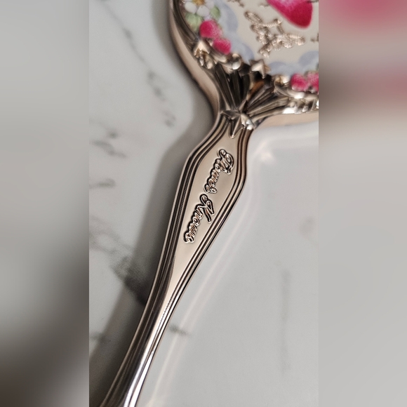 Flower knows strawberry roccoco hand mirror pink new New no box - Picture 2 of 4